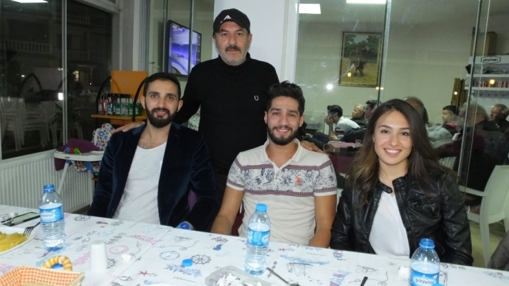 Burhaniye’de Düzenlenen Elazığlılar Gecesi’nde Büyük Coşku Yaşandı