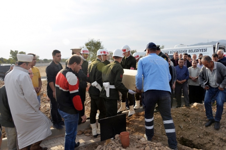 Bergamalı Kore Gazisi Son Yolculuğuna Uğurlandı