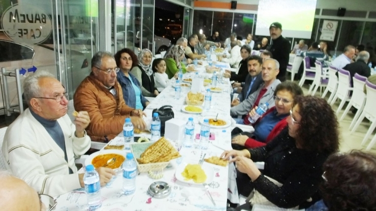 Burhaniye’de Düzenlenen Elazığlılar Gecesi’nde Büyük Coşku Yaşandı