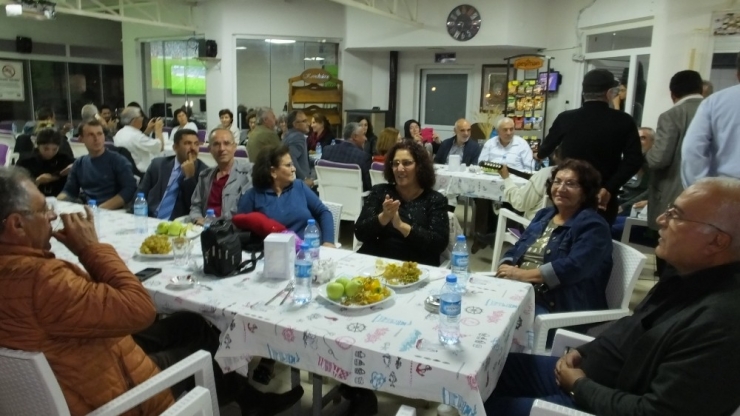 Burhaniye’de Düzenlenen Elazığlılar Gecesi’nde Büyük Coşku Yaşandı