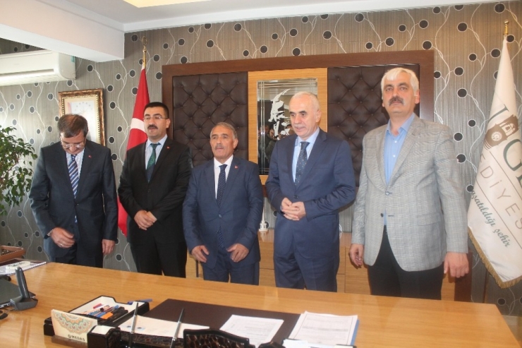 Yeni Niğde Belediye Başkanı Rifat Özkan: