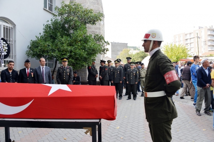 Bergamalı Kore Gazisi Son Yolculuğuna Uğurlandı