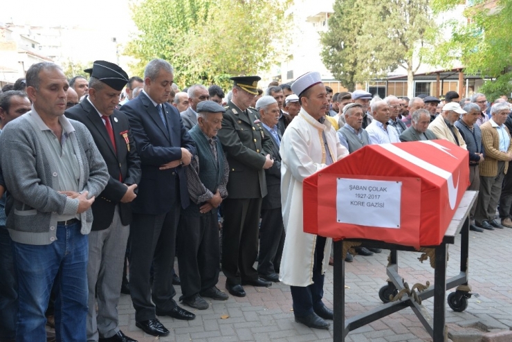 Bergamalı Kore Gazisi Son Yolculuğuna Uğurlandı