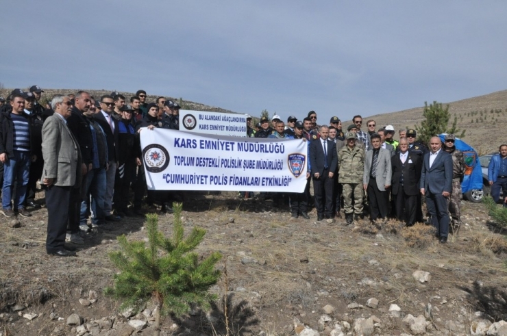 Kars Emniyeti 500 Fidanı Toprakla Buluşturdu