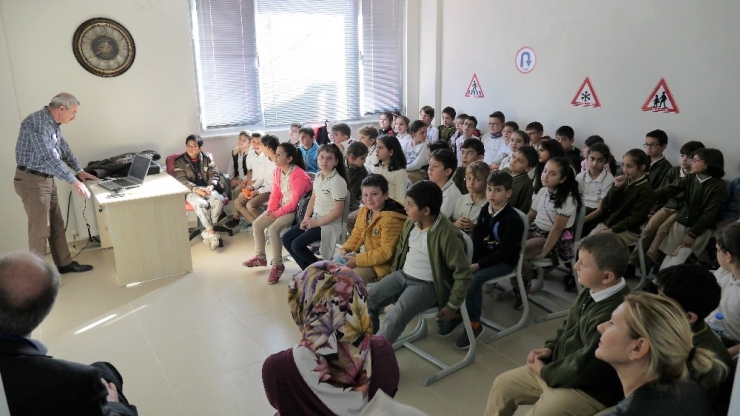 Çocuk Trafik Eğitim Parkında Günde 100 Çocuk Eğitim Görüyor