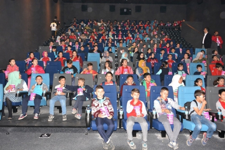 Öğrenciler Sinemayla Buluştu