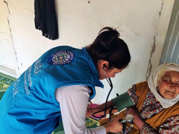 Muğla Büyükşehir Evde Bakım Hizmetleri 11 Bin Haneyi Ziyaret Etti