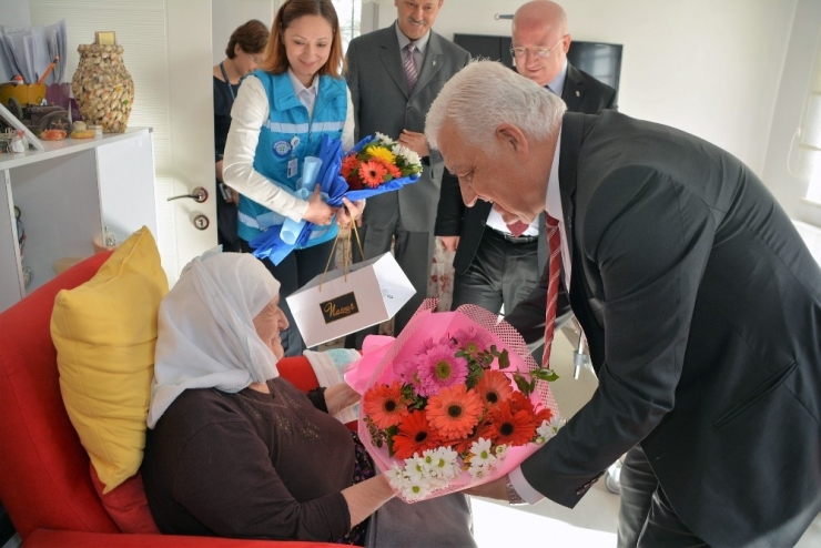 Muğla Büyükşehir Evde Bakım Hizmetleri 11 Bin Haneyi Ziyaret Etti