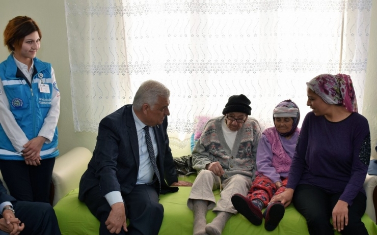 Muğla Büyükşehir Evde Bakım Hizmetleri 11 Bin Haneyi Ziyaret Etti