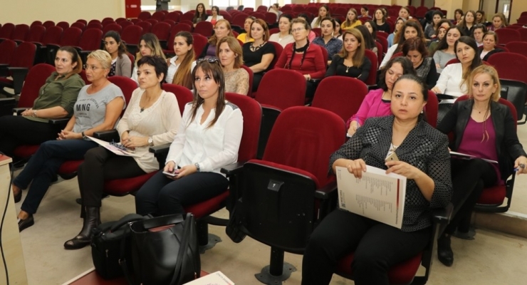 Kadın Memurlar Meme Kanseri Hakkında Bilgilendirildi