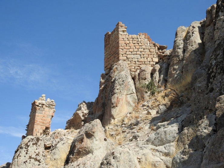 Tunceli’de Önemli Arkeolojik Bulgular Tespit Edildi