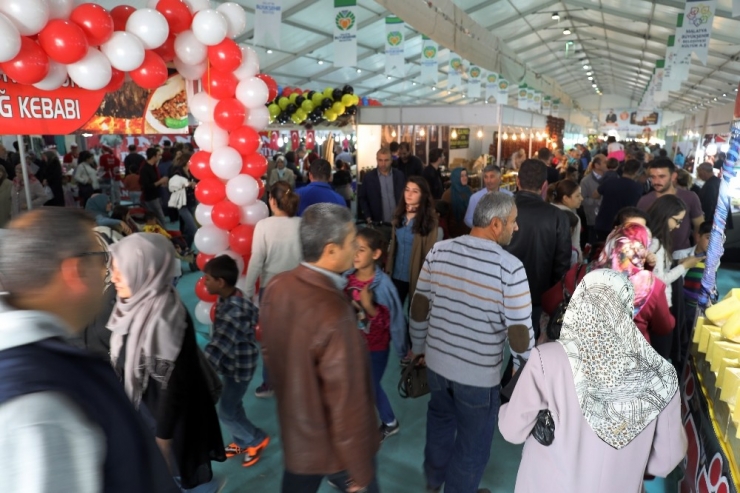 İl İl Yöresel Ürünler Fuarı Devam Ediyor