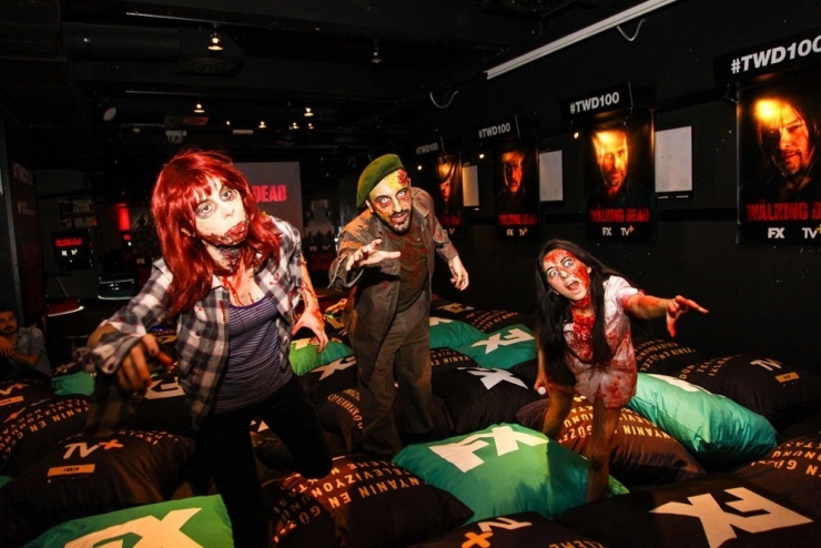 100 Talihli The Walking Dead’in 8’inci Sezon İlk Bölümünü İzledi