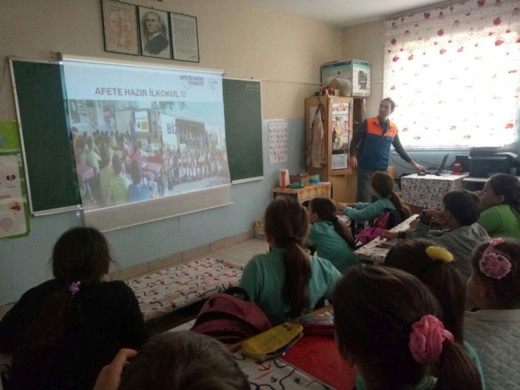 Afad Öğrencileri Olası Afetlere Karşı Eğitiyor