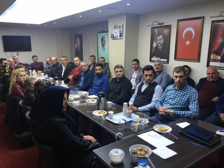 Ak Parti Merkez İlçe Başkanlığı Yönetim Kurulu Toplandı