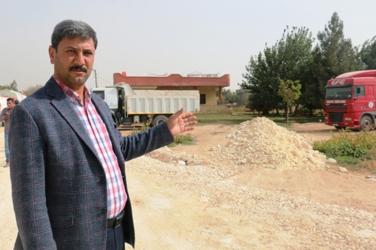 Akçakale’de Yol Çalışmaları Sürüyor