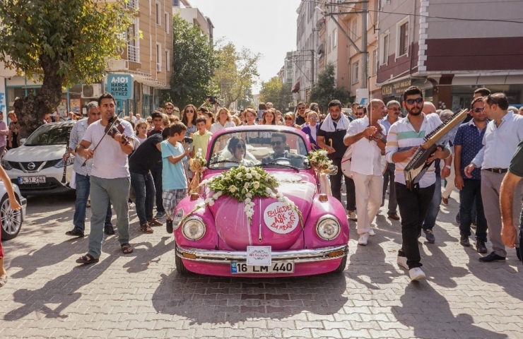 Bursa’da Renkli Düğün