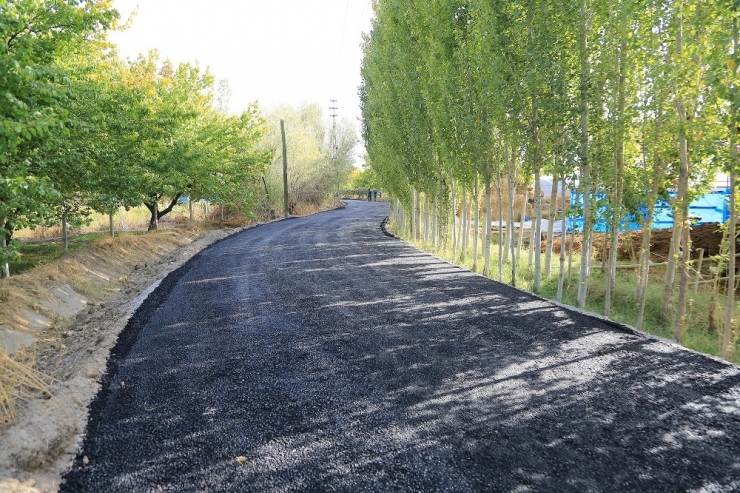 Battalgazi’de Asfalt Çalışmaları Devam Ediyor