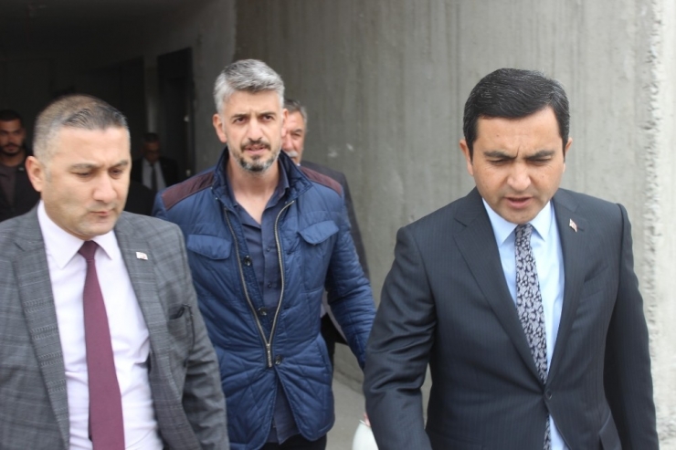 Belediye Başkanı Yaşar Bahçeci, Toki Konut Alanında İnceleme Yaptı