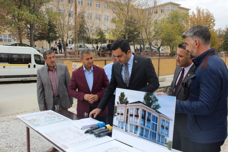 Belediye Başkanı Yaşar Bahçeci, Toki Konut Alanında İnceleme Yaptı