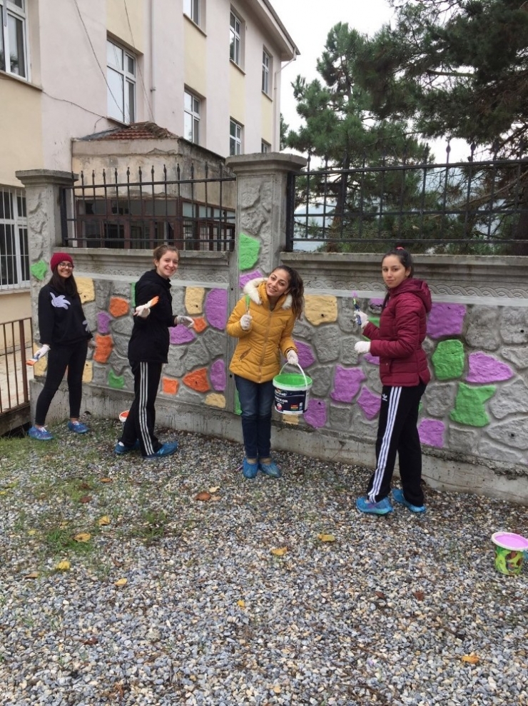 Düzce Üniversitesi Öğrencilerinden Renkli Etkinlik