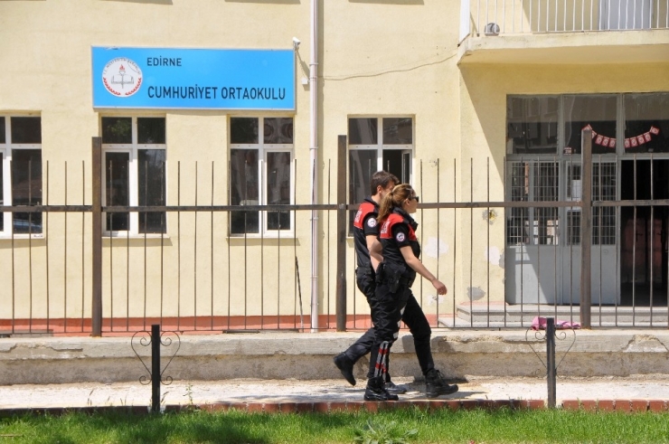 Edirne’de Öğrencilerin Öğle Arasında Okuldan Çıkışları Yasaklandı