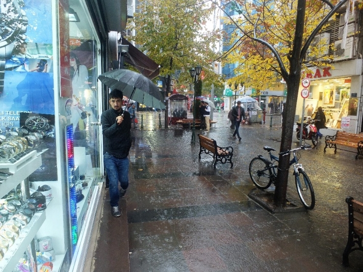 Eskişehir’de Sağanak Yağmur