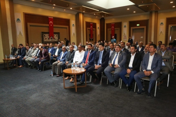 Eyyübiye Belediyesinden Muhtarlara Seminer