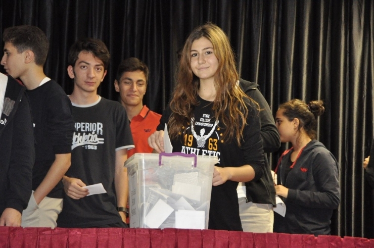 Gkv Özel Liseleri Başkanlarını Seçti