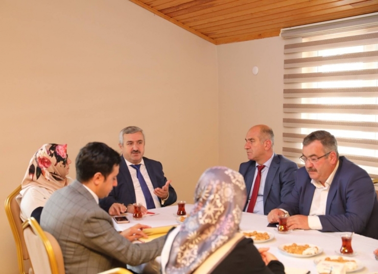 Başkan Baran Günışığı Derneği’ni Ziyaret Etti