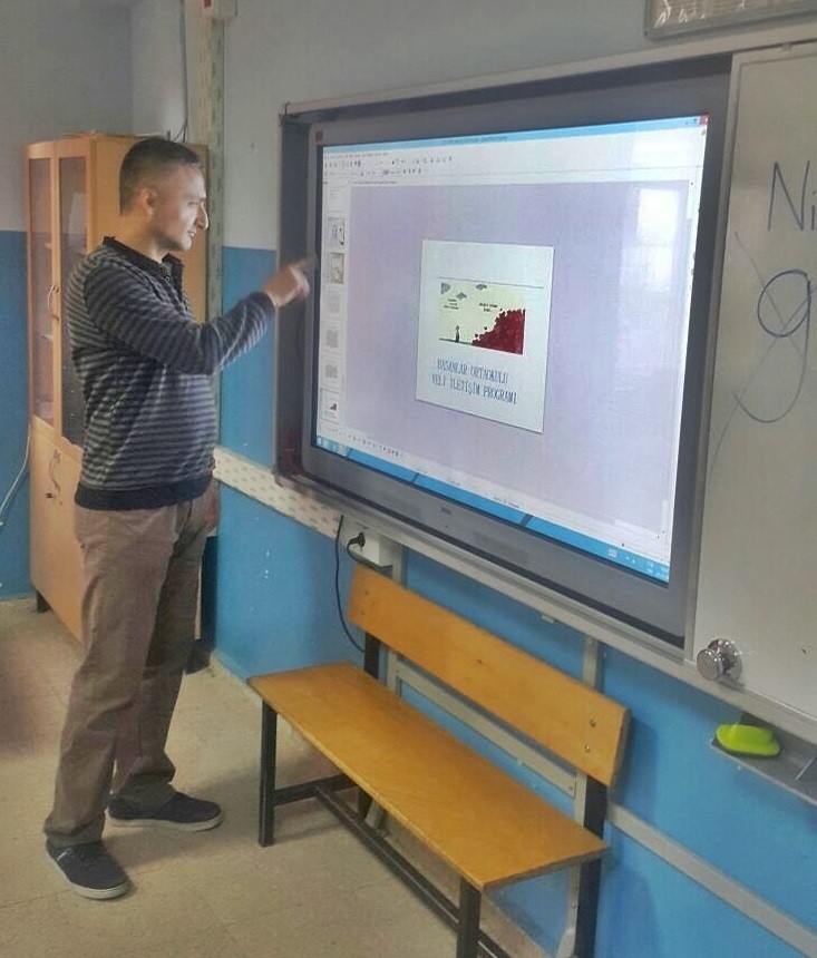 Velilere ’Aile İçi İletişim Ve Çocuğa Yaklaşım’ Eğitimi