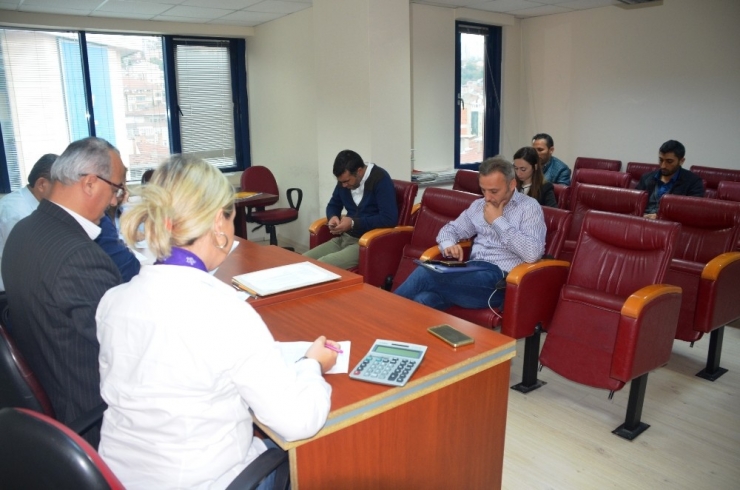 İzmit Belediyesi’nde Parke Ve Duvar İhalesi