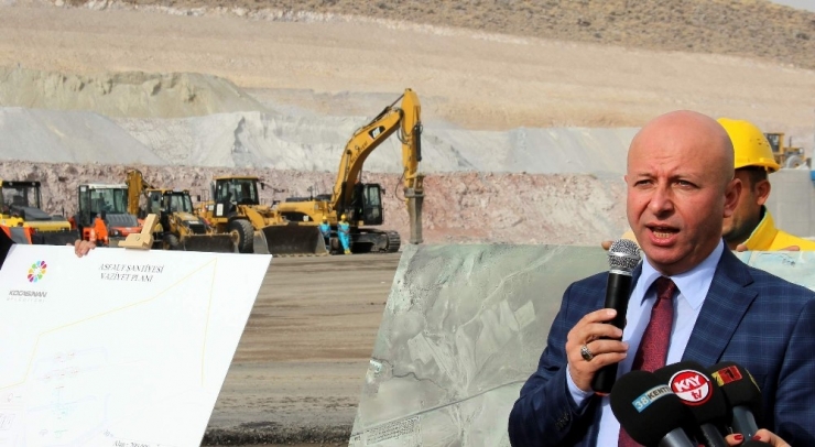 Başkan Çolakbayrakdar Projelerini Görsel Brifing İle Tanıttı