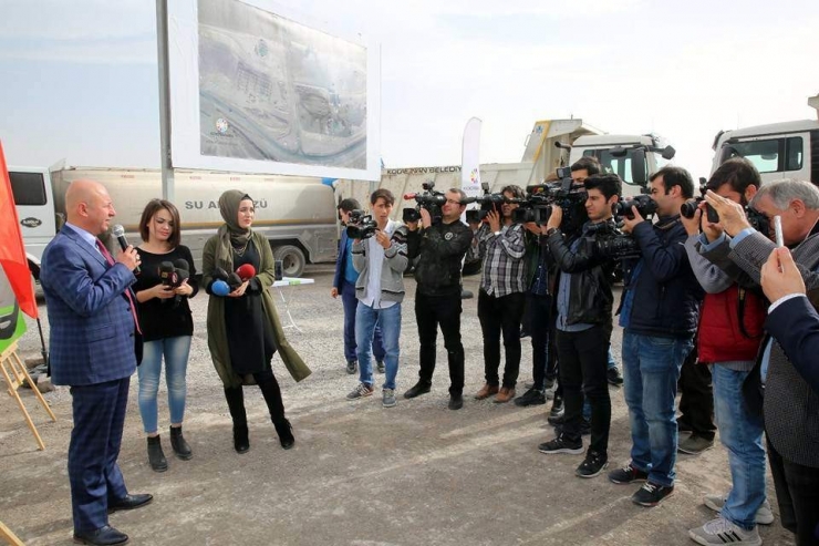 Başkan Çolakbayrakdar Projelerini Görsel Brifing İle Tanıttı