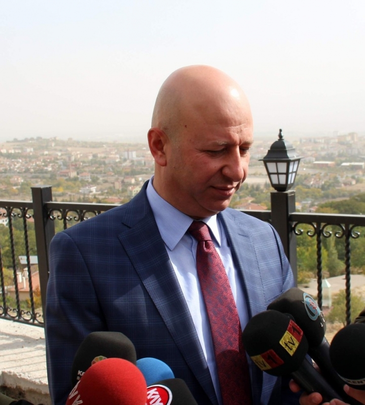 Başkan Çolakbayrakdar Projelerini Görsel Brifing İle Tanıttı