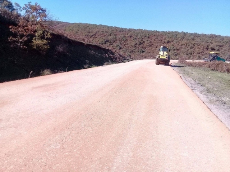 Kış Öncesi Körfez’de Yol Bakımları Sürüyor
