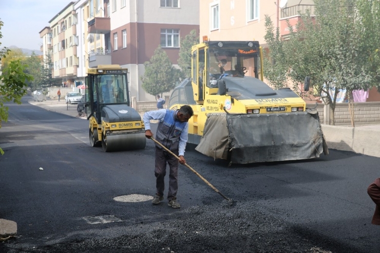 Tacettin Veli Mahallesi’nde 2 Bin 200 Ton Asfalt Kullanıldı