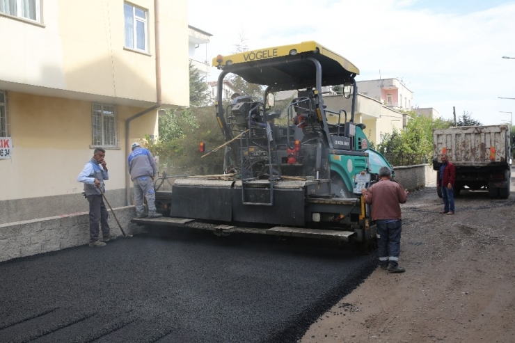 Tacettin Veli Mahallesi’nde 2 Bin 200 Ton Asfalt Kullanıldı