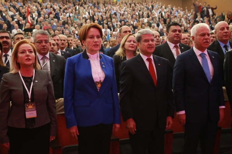 Meral Akşener’in Parti Tanıtımı Çileye Döndü