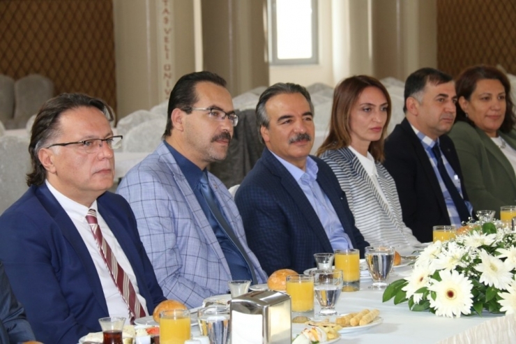 Rektör Bağlı, Basın Mensuplarıyla Bir Araya Geldi