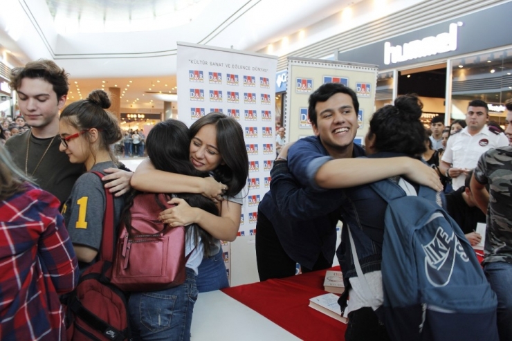 Genç Kuşak Yazarlar Adanalı Kitapseverlerle Buluştu