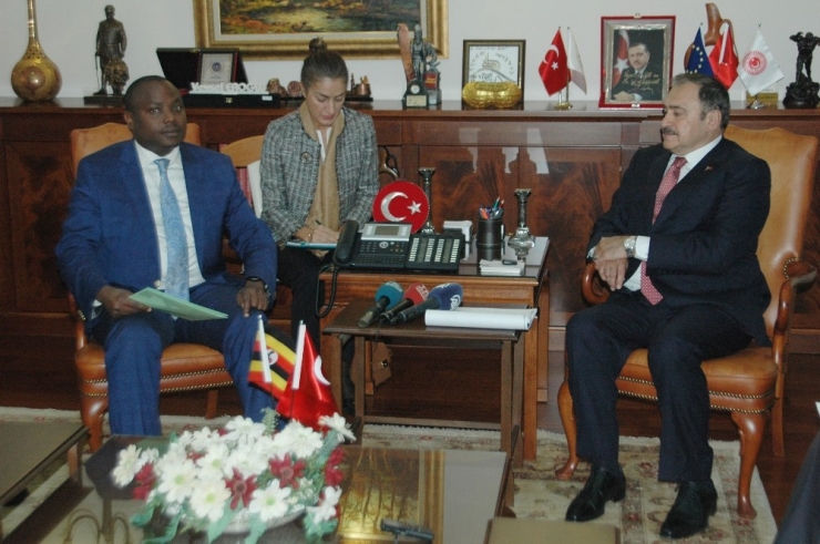 Bakan Eroğlu, Uganda Sudan Sorumlu Devlet Bakanı Ronald İle Bir Araya Geldi
