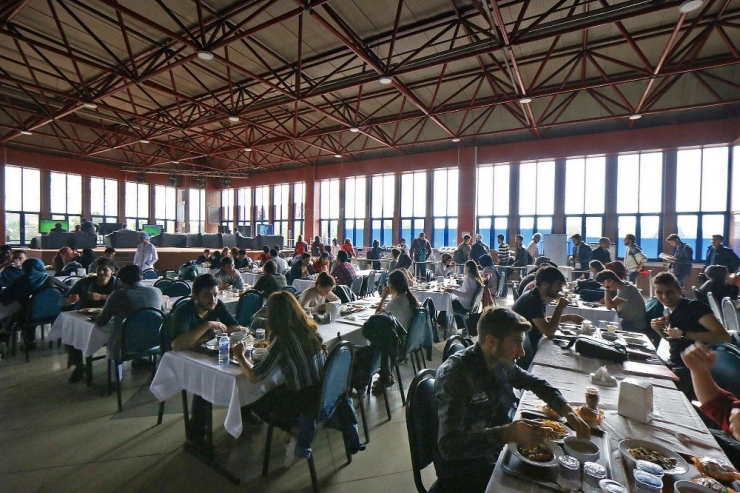 Saü’de Öğrenci Yemekhanesinin Kapasitesi Arttı
