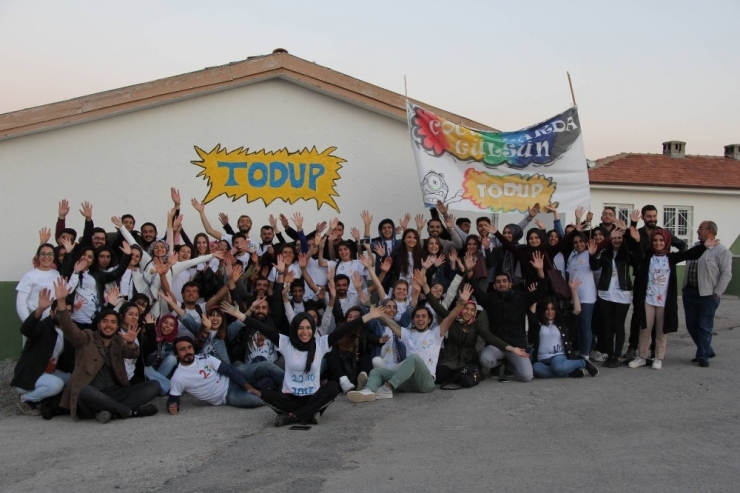 Rektör Kızılay Köy Okulu Yenileme Etkinliğine Katıldı