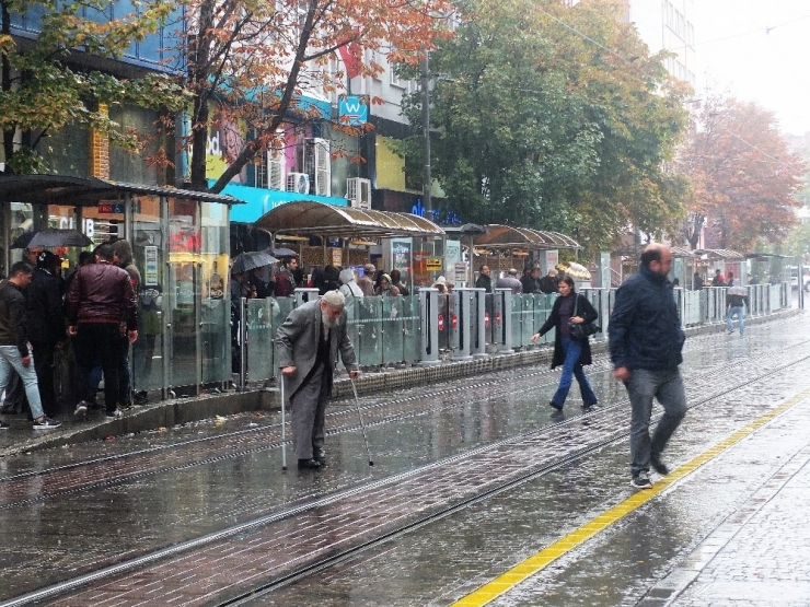 Eskişehir’de Sağanak Yağmur