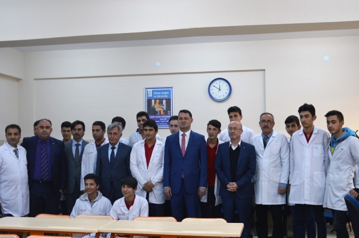 Vali Haktankaçmaz: “Endüstriye Katkıda Baş Aktör Olacaklar”