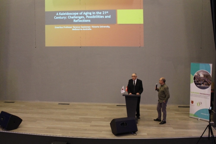 Tazelenme Üniversite İle Yaşam Boyu Öğrenme