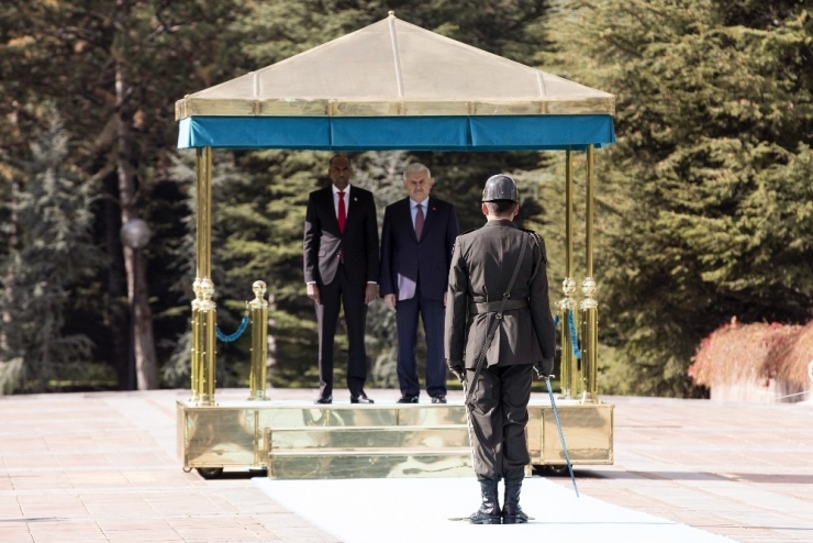 Başbakan Yıldırım, Somali Başbakanı Kayre’yi Resmi Törenle Karşıladı