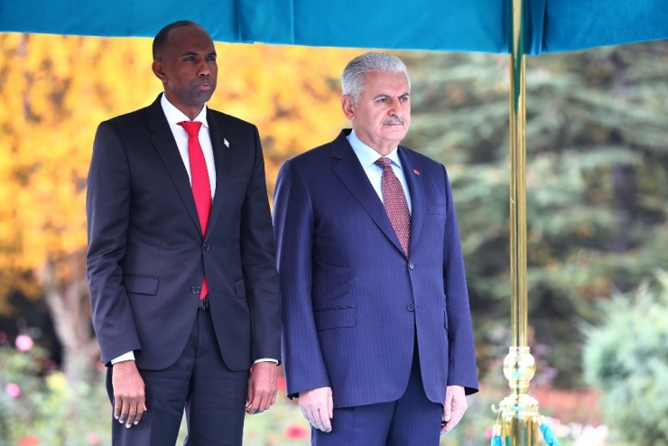 Başbakan Yıldırım, Somali Başbakanı Kayre’yi Resmi Törenle Karşıladı