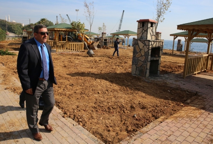 Başkan Karabacak, Sahil Çalışmalarını İnceledi